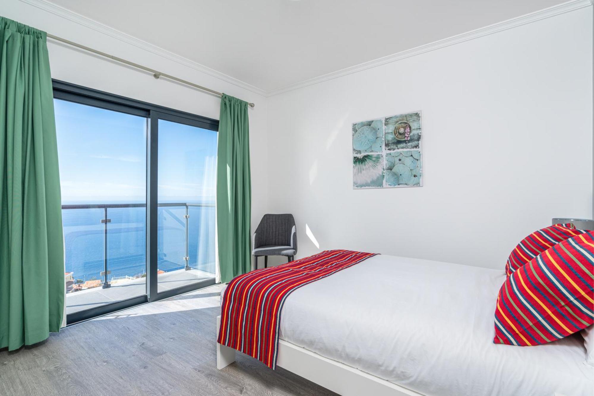 Ourmadeira - Sunset Cliff Villas, Contemporary Faja da Ovelha Room photo