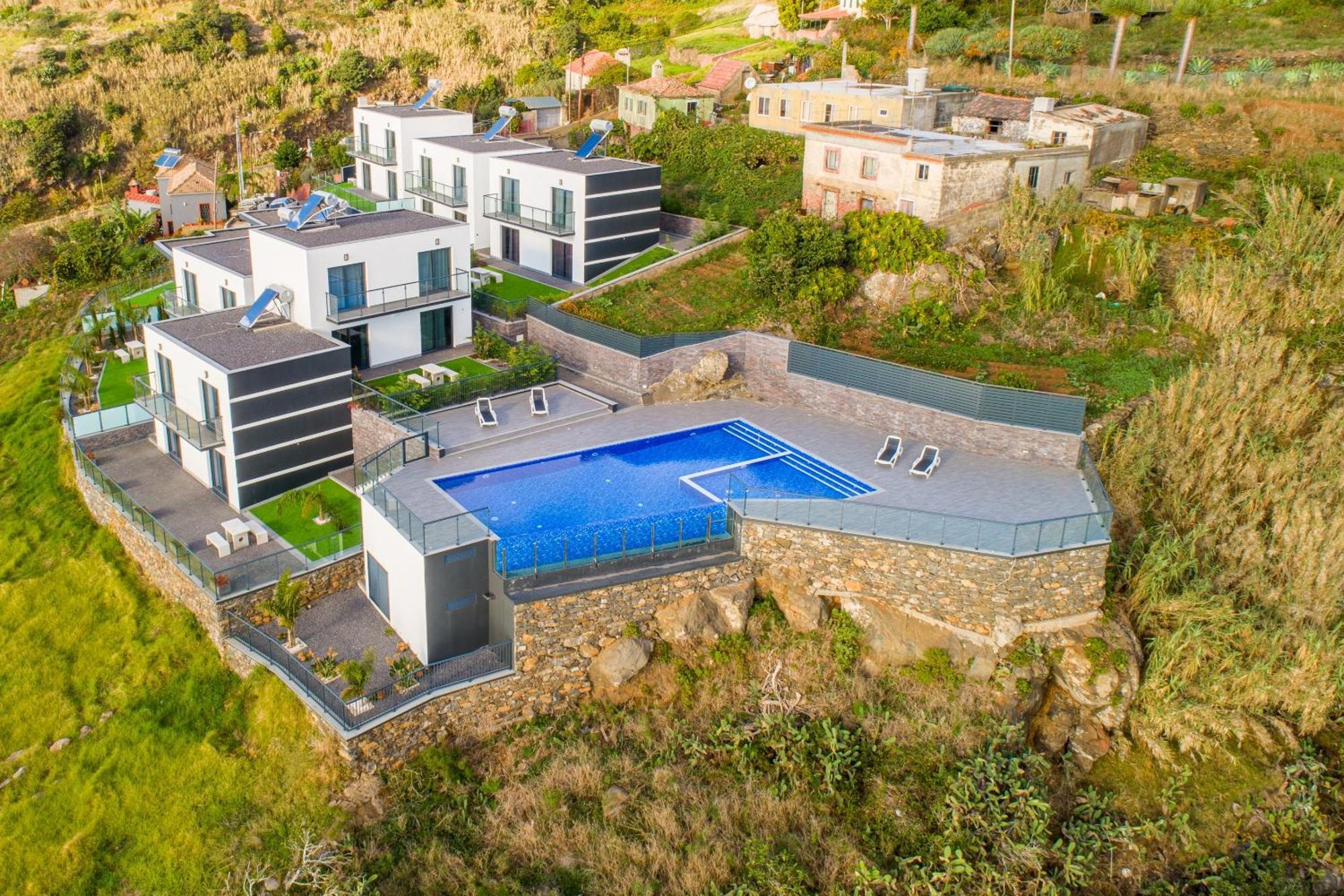 Ourmadeira - Sunset Cliff Villas, Contemporary Faja da Ovelha Room photo