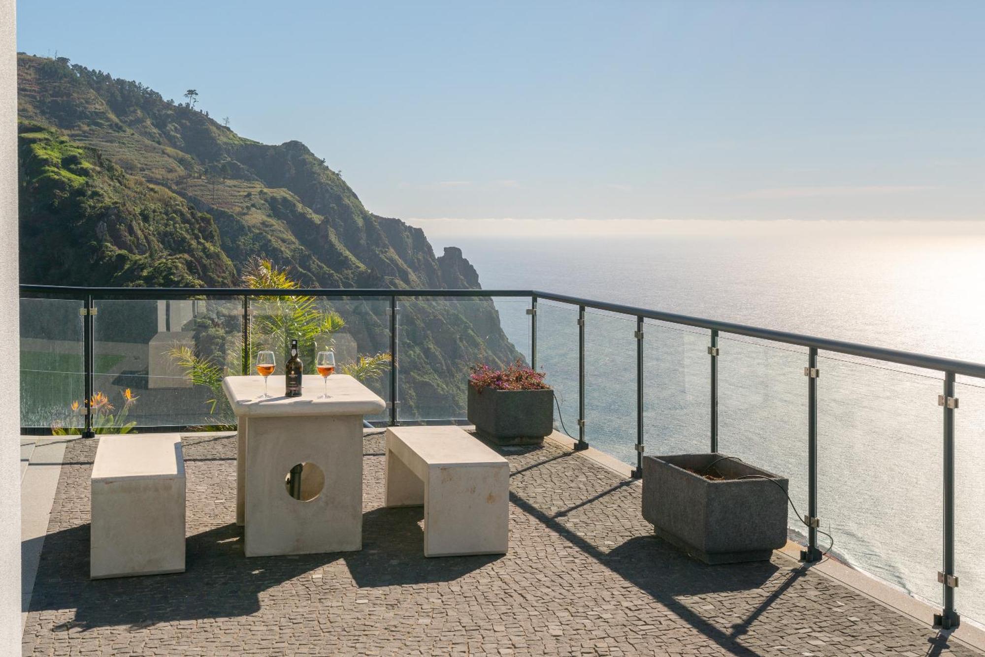 Ourmadeira - Sunset Cliff Villas, Contemporary Faja da Ovelha Room photo
