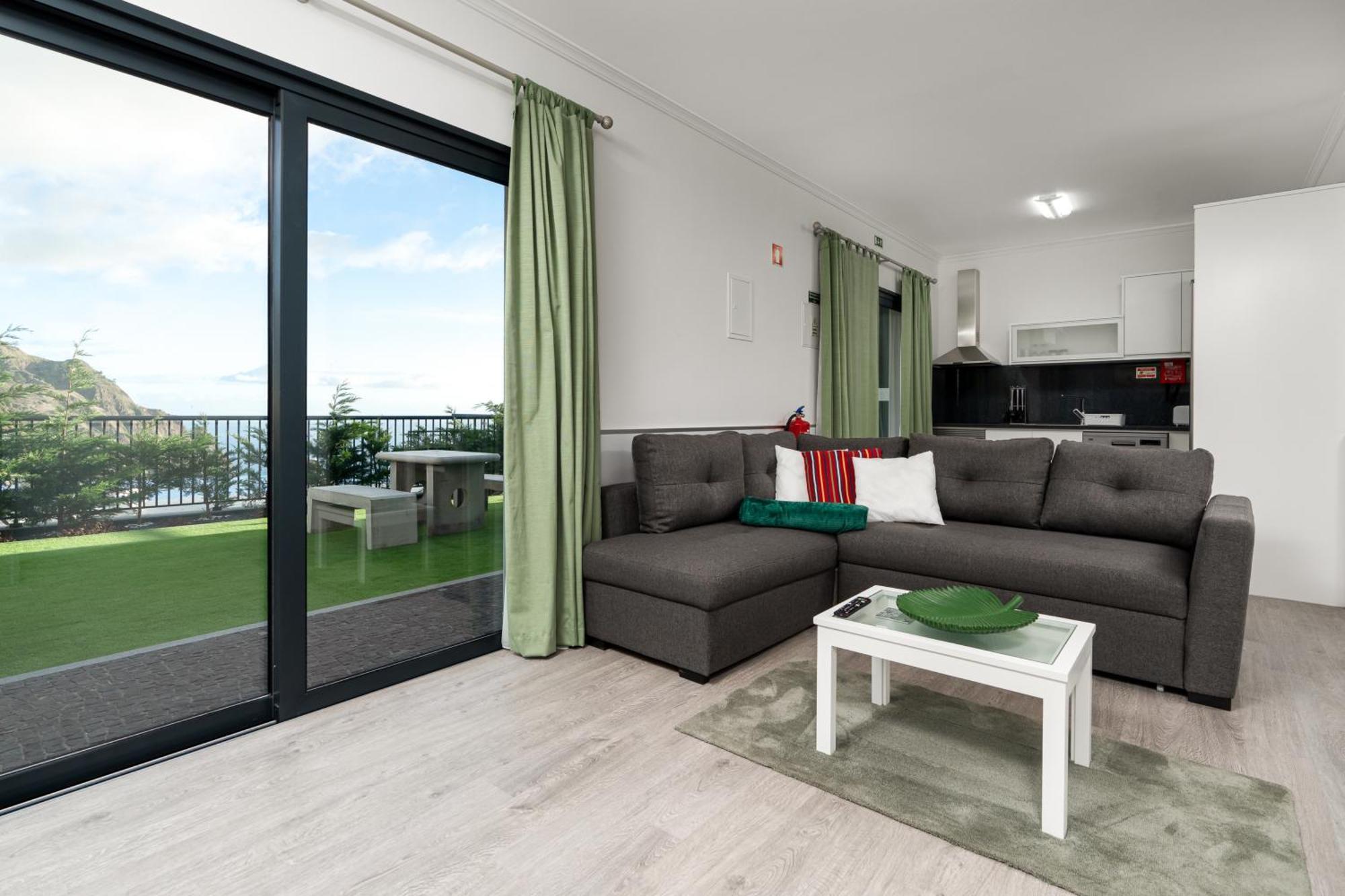Ourmadeira - Sunset Cliff Villas, Contemporary Faja da Ovelha Room photo