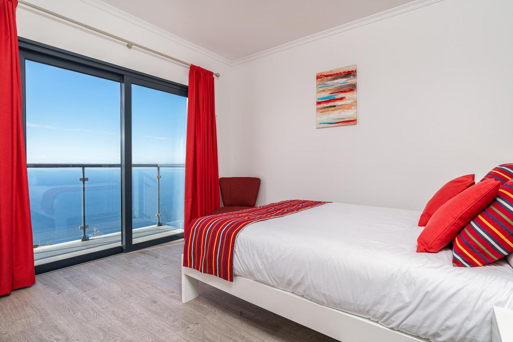 Ourmadeira - Sunset Cliff Villas, Contemporary Faja da Ovelha Room photo