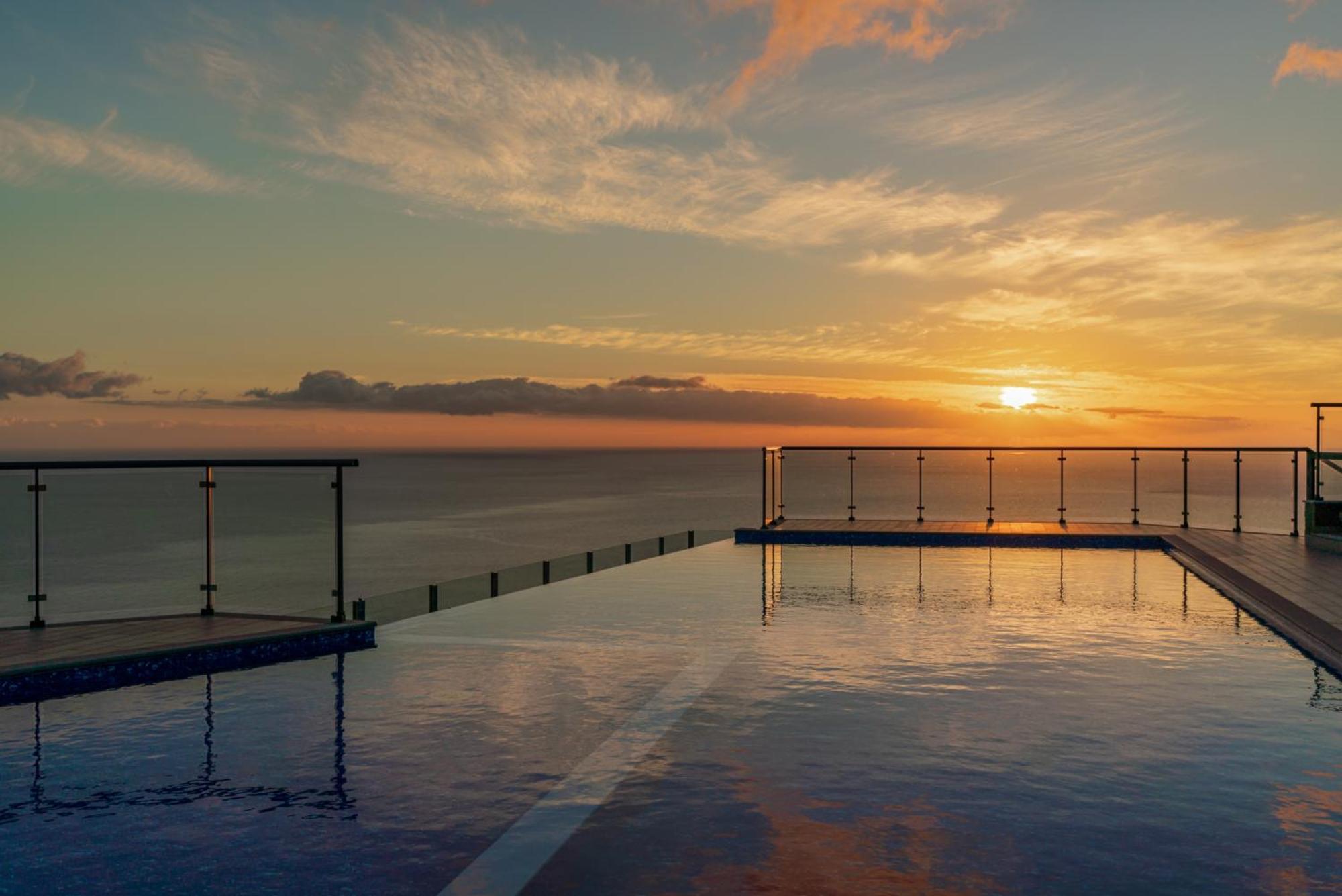 Ourmadeira - Sunset Cliff Villas, Contemporary Faja da Ovelha Room photo