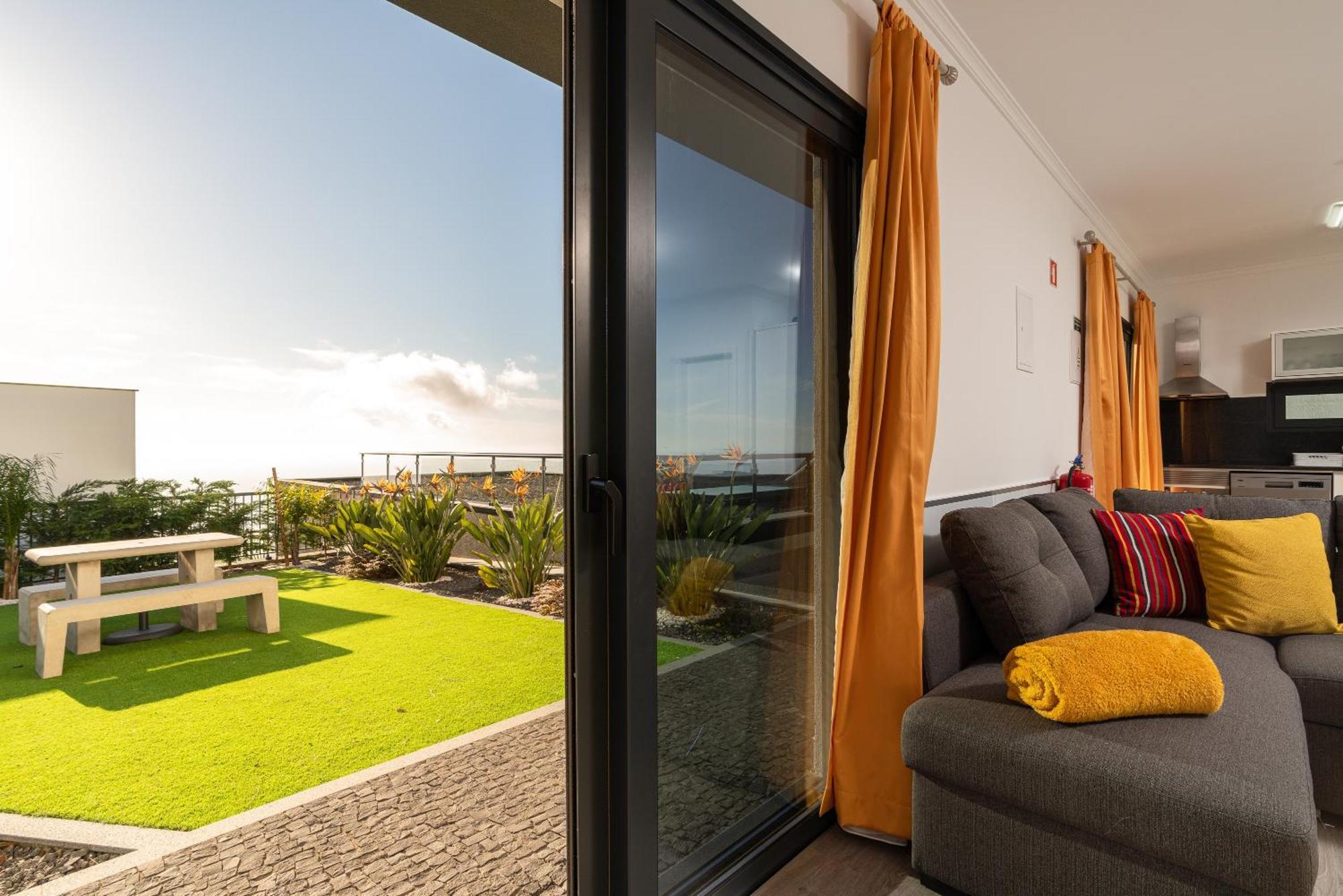 Ourmadeira - Sunset Cliff Villas, Contemporary Faja da Ovelha Room photo
