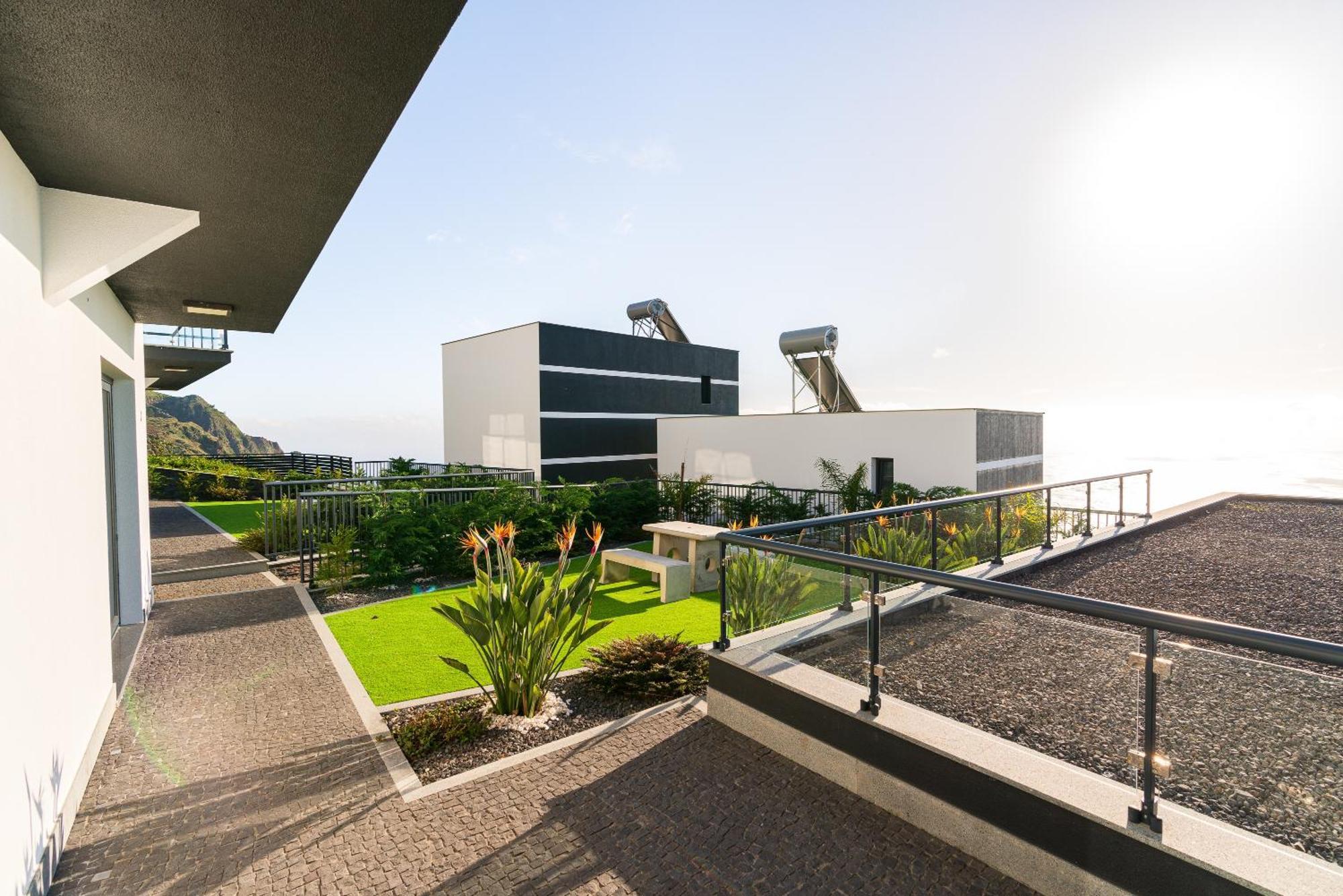 Ourmadeira - Sunset Cliff Villas, Contemporary Faja da Ovelha Room photo