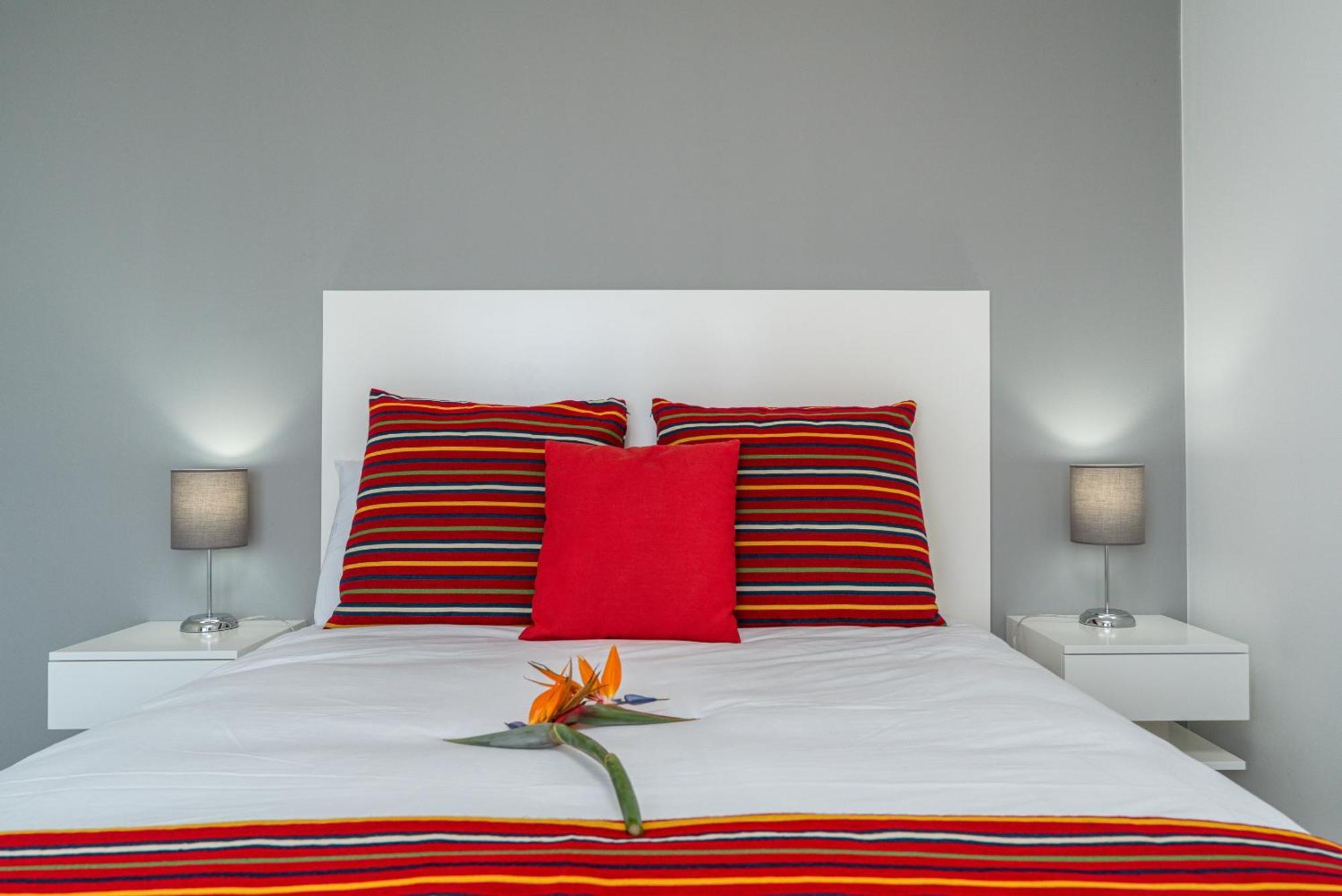 Ourmadeira - Sunset Cliff Villas, Contemporary Faja da Ovelha Room photo